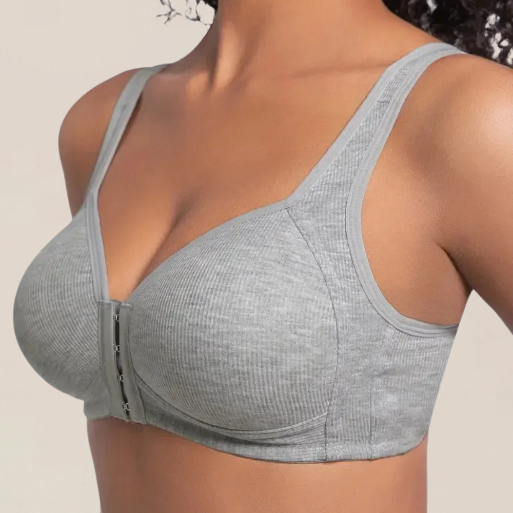 Wireless front closure bra with seamless support & ultimate comfort for women.