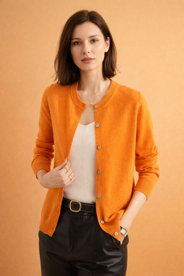Fashionable women's button-up cardigan, perfect for casual or dressed-up looks.