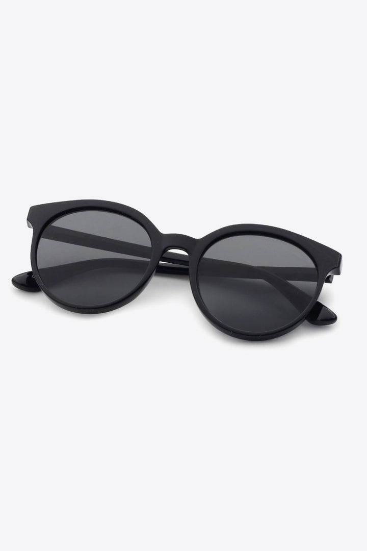 Fashion-forward round sunglasses for women, timeless appeal