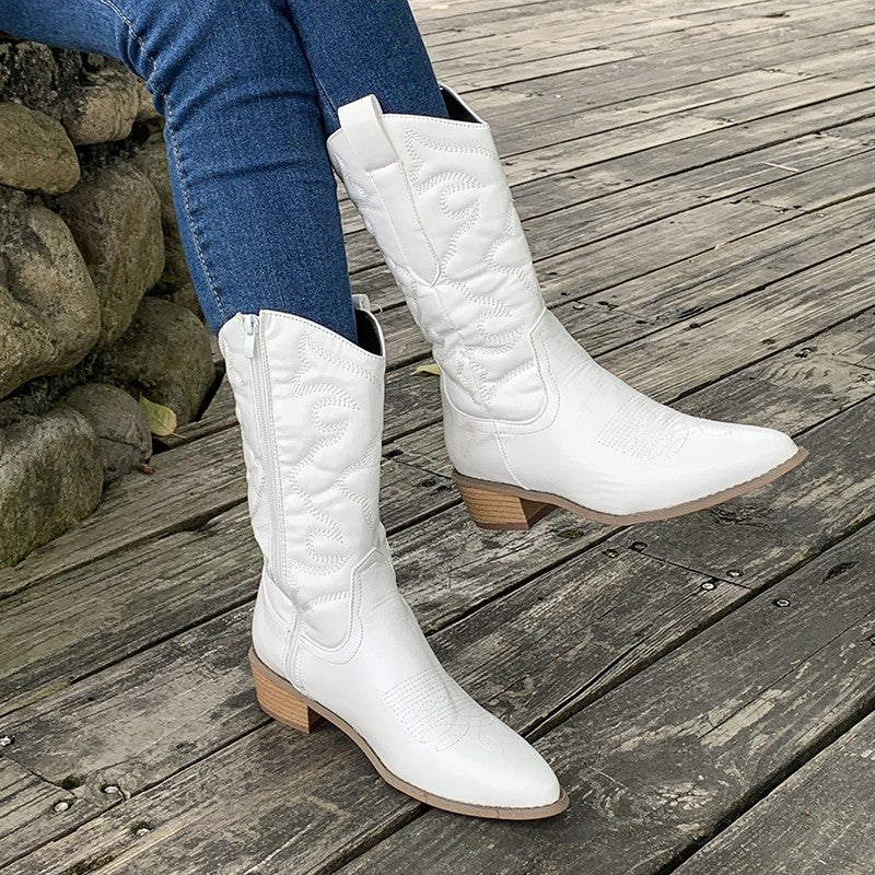 Comfortable and durable women's western ankle boots, ideal for everyday wear.
