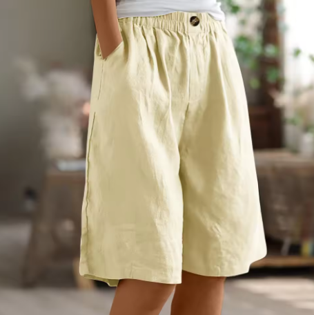 Model wearing comfortable women's casual shorts, perfect for everyday wear.