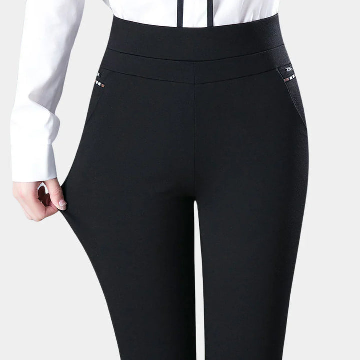 Stylish women's high-waisted stretch pants, providing ultimate comfort and a flattering fit for everyday wear.