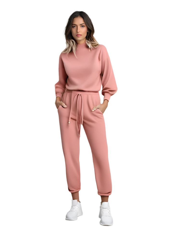 Women's cozy balloon sleeve loungewear set, a comfortable two-piece outfit for relaxed home wear.