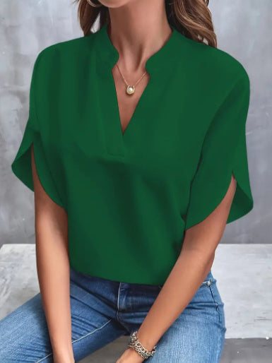 Versatile short sleeve t-shirt for women, suitable for workwear and casual summer days.