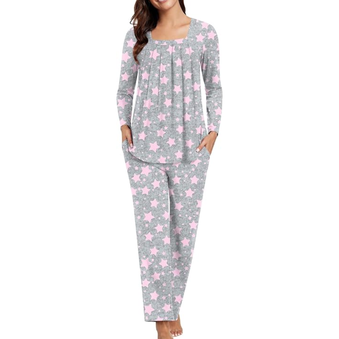 Practical & soft women's two-piece loungewear with pockets, ultimate comfort for sleep or lounge.