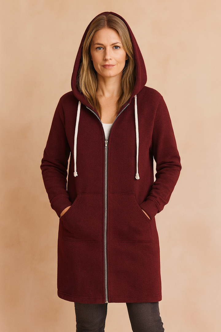 Cozy women's long sweater with a flattering fit. Ideal for winter style.