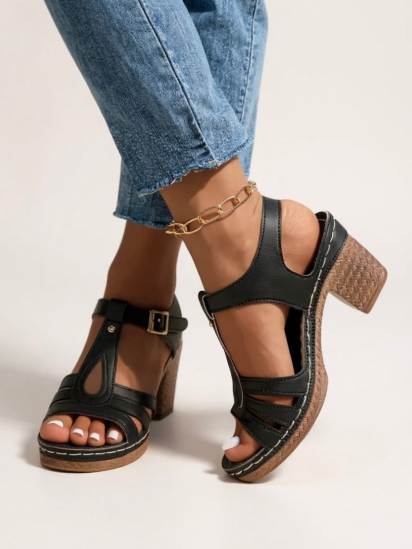 Comfortable and fashionable women's block heel sandals, perfect for everyday wear.