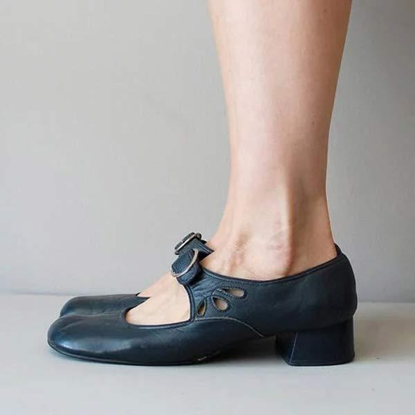 New women's elegant slip-on shoes with a stylish rounded toe and comfortable low heel for versatile daily wear.