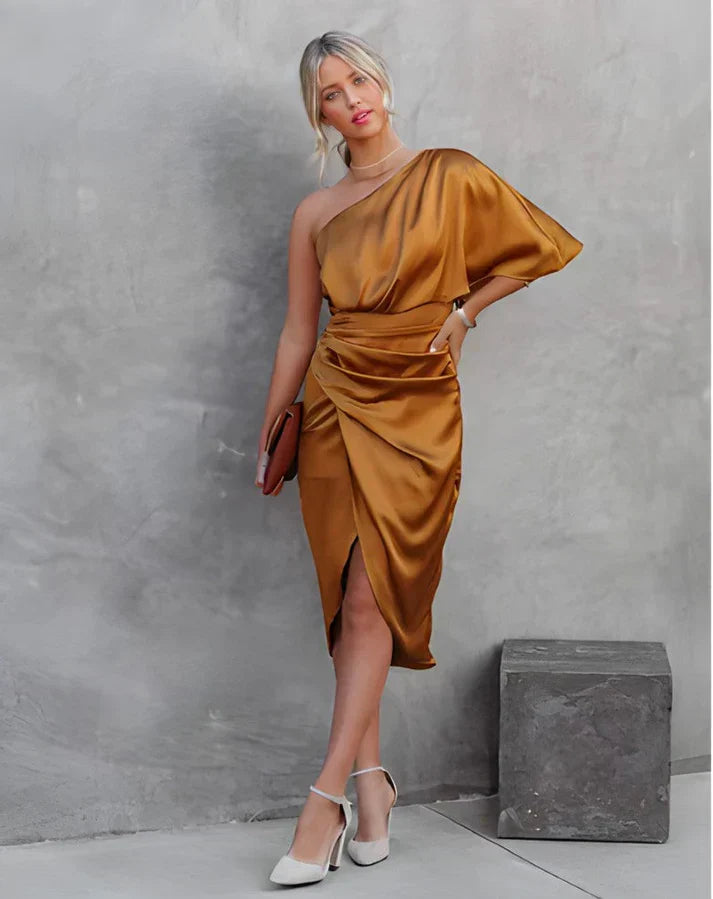 Women's luxurious Seraphina silk gown, perfect formal wear for grand special events.