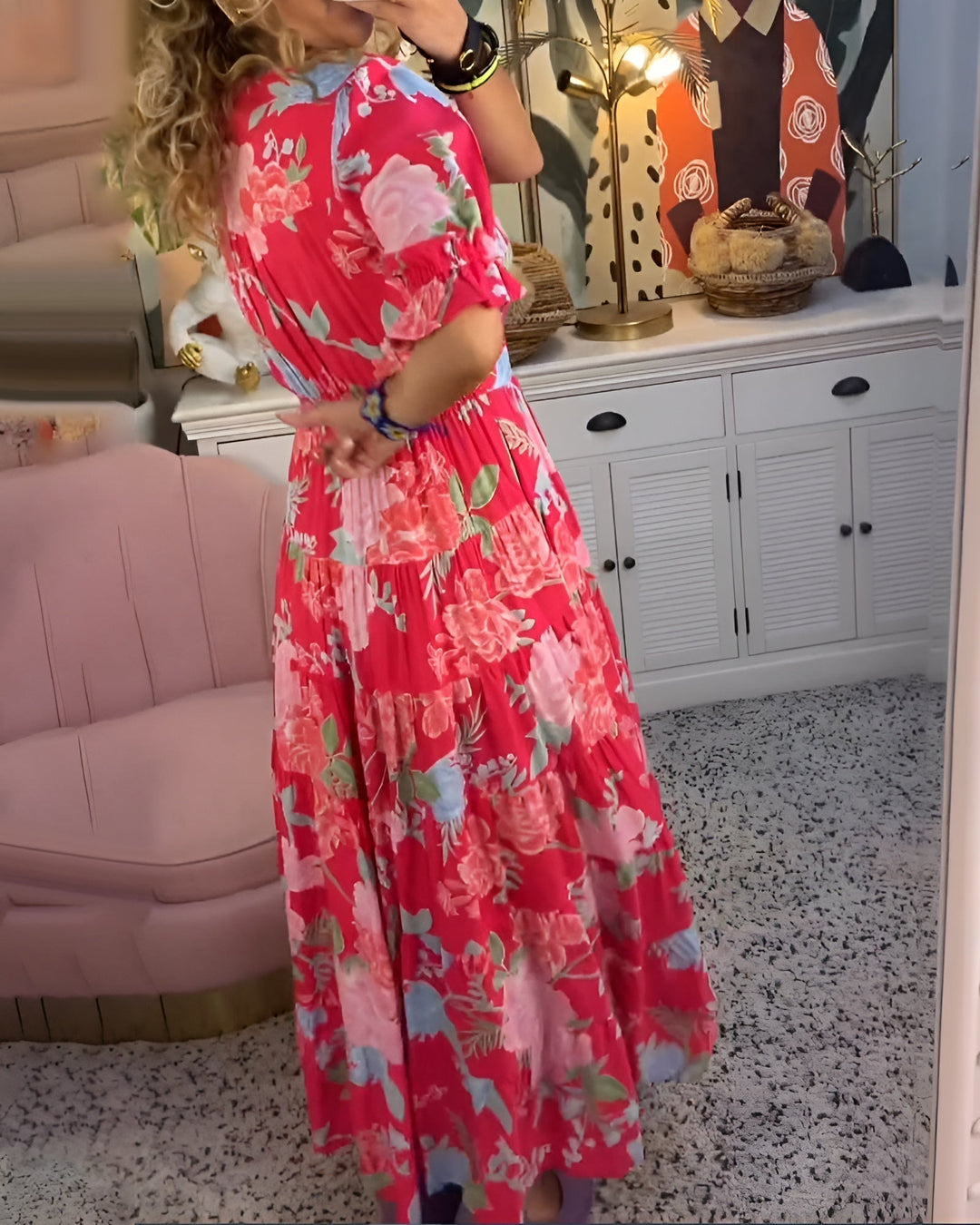 Feminine floral print V-neck dress with pockets, a versatile midi length design for casual summer & spring fashion.