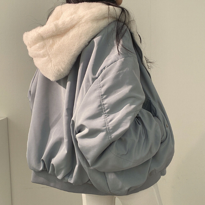 Warm Isla reversible winter coat for women, ideal outerwear for cold weather and everyday wear.