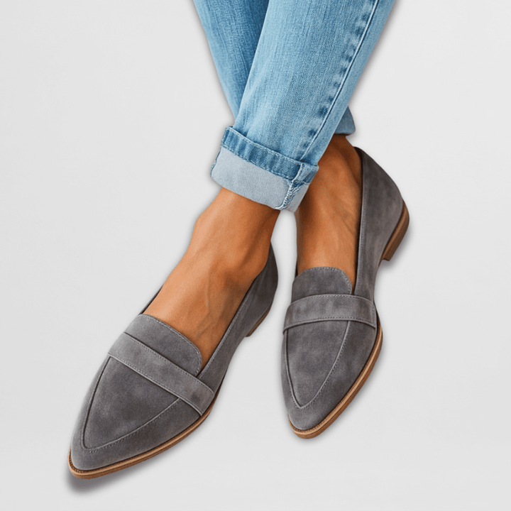 Stylish women's casual loafers featuring a chic pointed toe and easy slip-on design