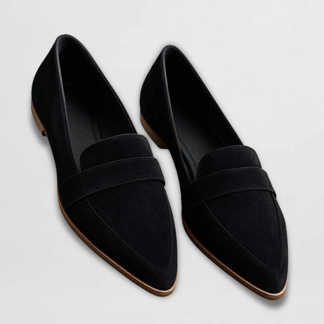 Comfortable flat loafers for women, perfect for work or casual wear, in eye-catching leopard print