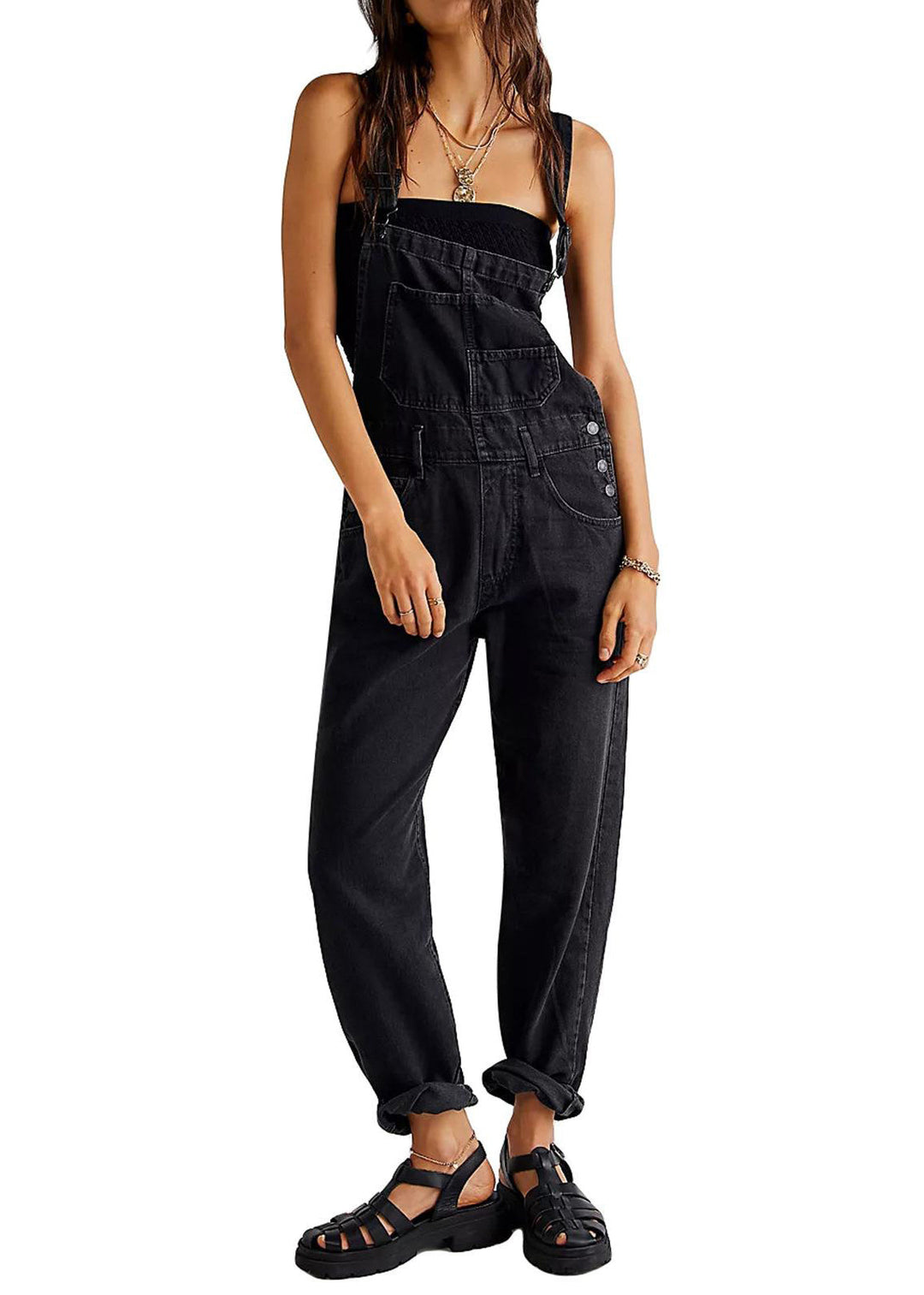 Versatile women's sleeveless jumpsuit in light blue, ideal for casual outings.