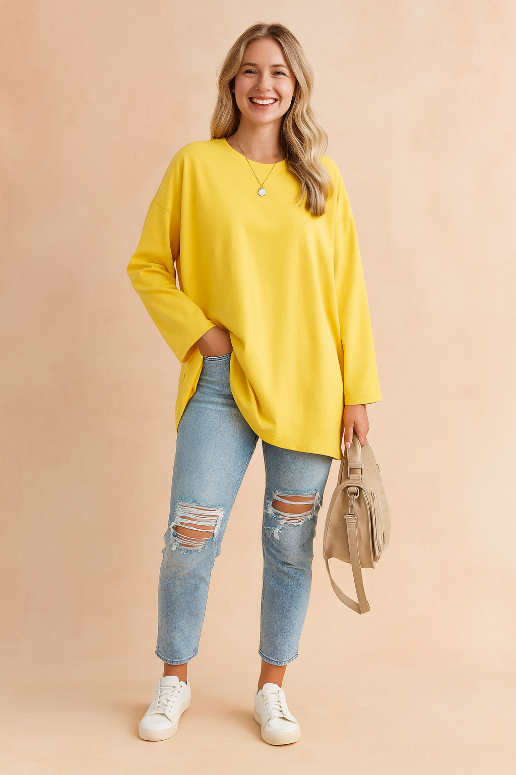 Relaxed fit women's pullover sweater, ideal for casual days and layering, offering ultimate comfort.