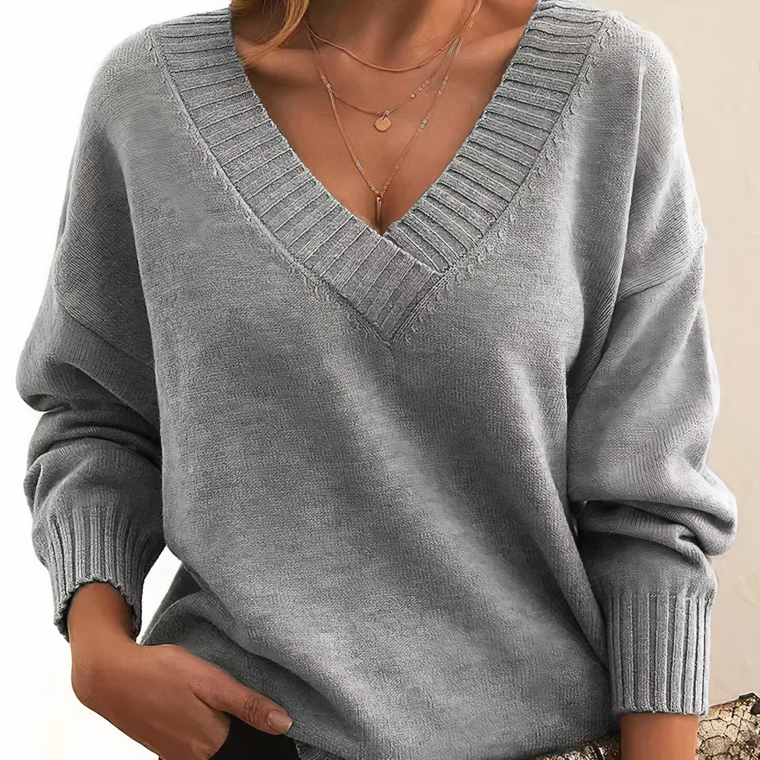 Isabella women's sweater: luxurious V-neck, perfect for cozy fall days