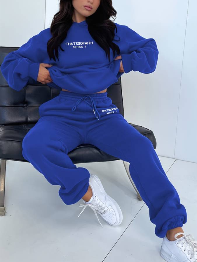 Stay cozy in the Mia women's sweatshirt and jogger set, a must-have casual outfit.