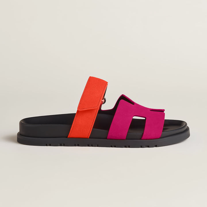 Effortless style: women's slip-on flat sandals for any occasion