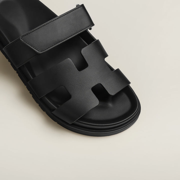 Comfortable women's flat sandals, perfect for summer casual wear