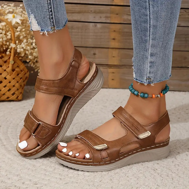 Stylish women's orthopedic sandals, perfect for travel and casual outings.