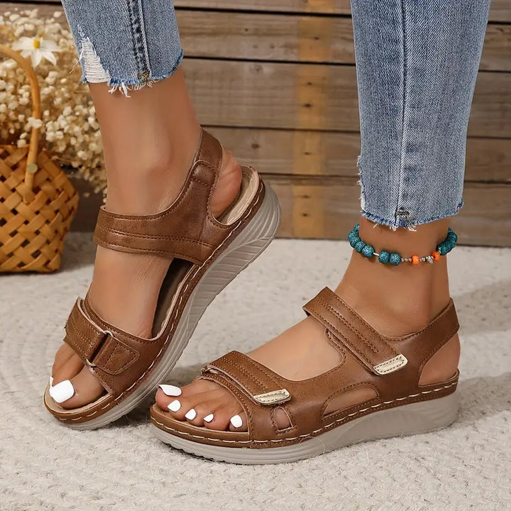 Stylish women's orthopedic sandals, perfect for travel and casual outings.