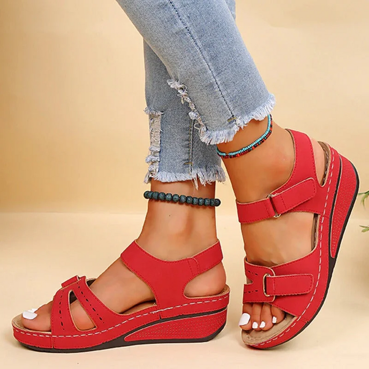 Comfortable women's outdoor sandals with arch support, brown, perfect for hiking & active lifestyles.