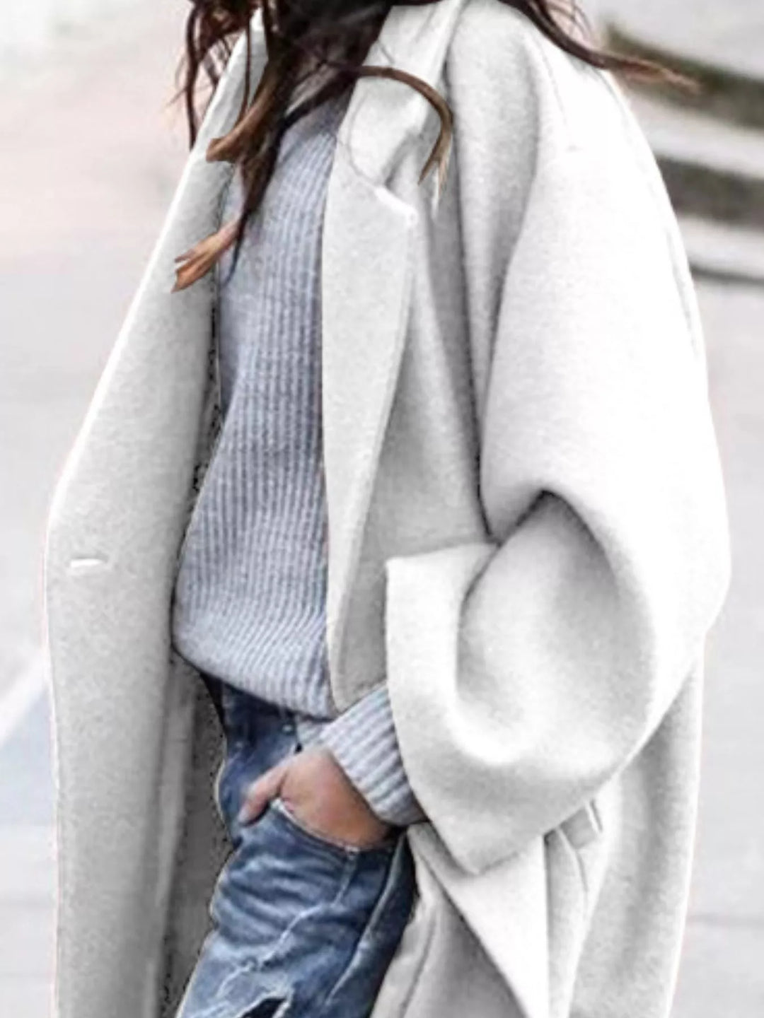 Effortlessly fashionable women's long trench coat with oversized lapel for everyday wear.