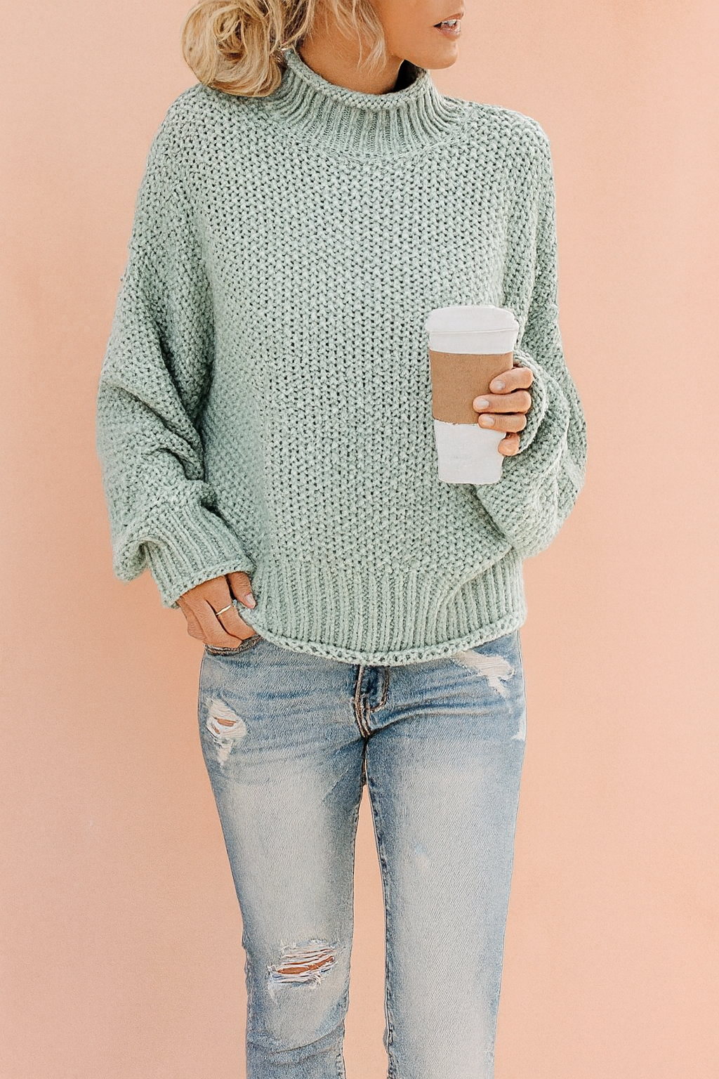 Women's oversized turtleneck sweater, cozy and comfy for everyday wear. Relaxed fit for winter fashion.
