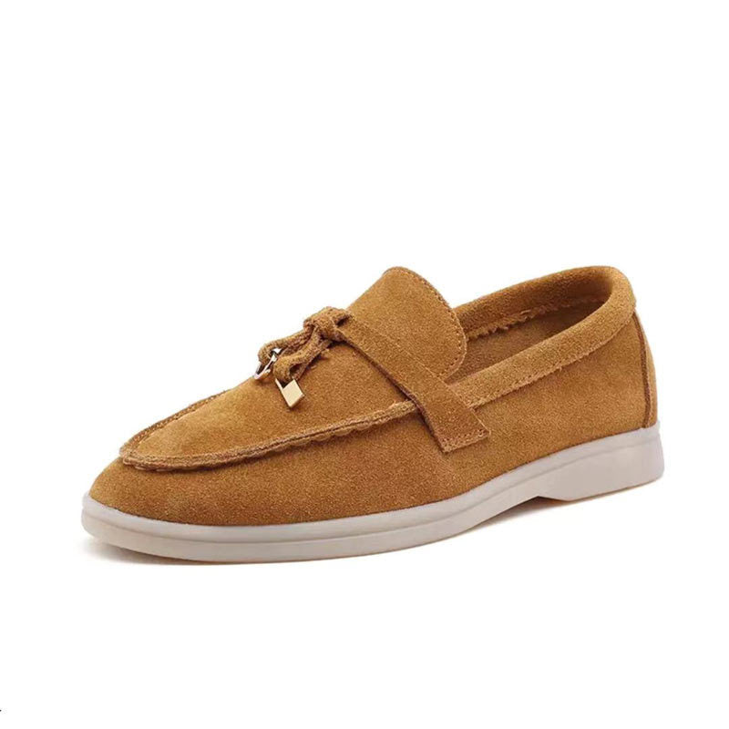 Women's pointed-toe loafers combining effortless style, comfort & versatility. Perfect slip-on flats.