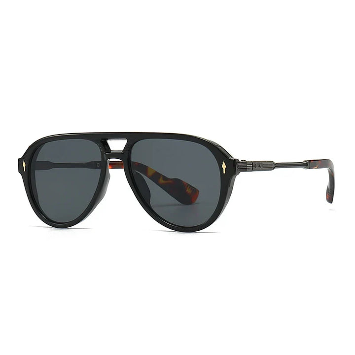 Premium women's retro aviator eyewear, stylish vintage 70s sunglasses with tinted lenses.