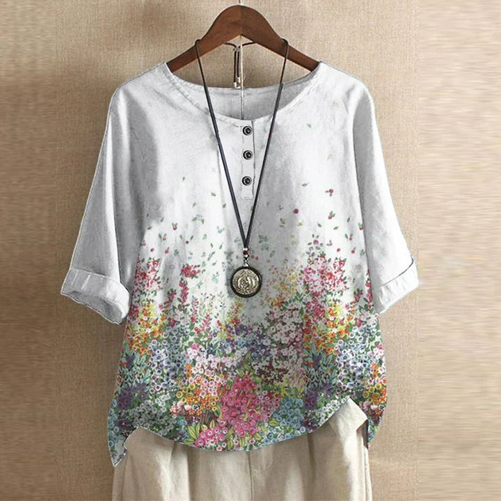 Long sleeve women's retro blouse. Vintage-inspired top with flattering fit, suitable for casual chic or work.