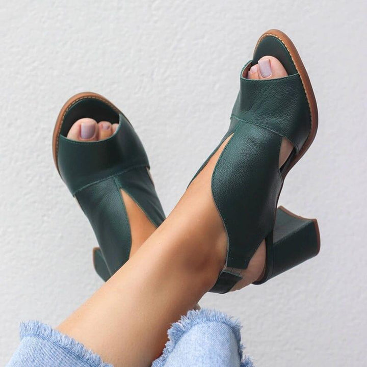 Stylish Selina women's heeled sandals with practical buckle and comfort technology.