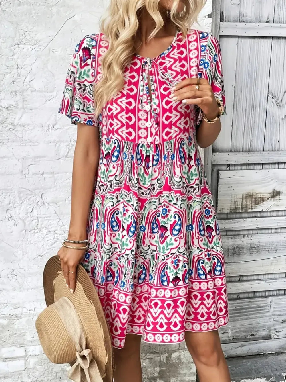 Cute short sleeve day dress, ideal for brunch outings