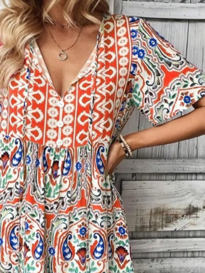 Stylish women's mini dress for casual summer occasions
