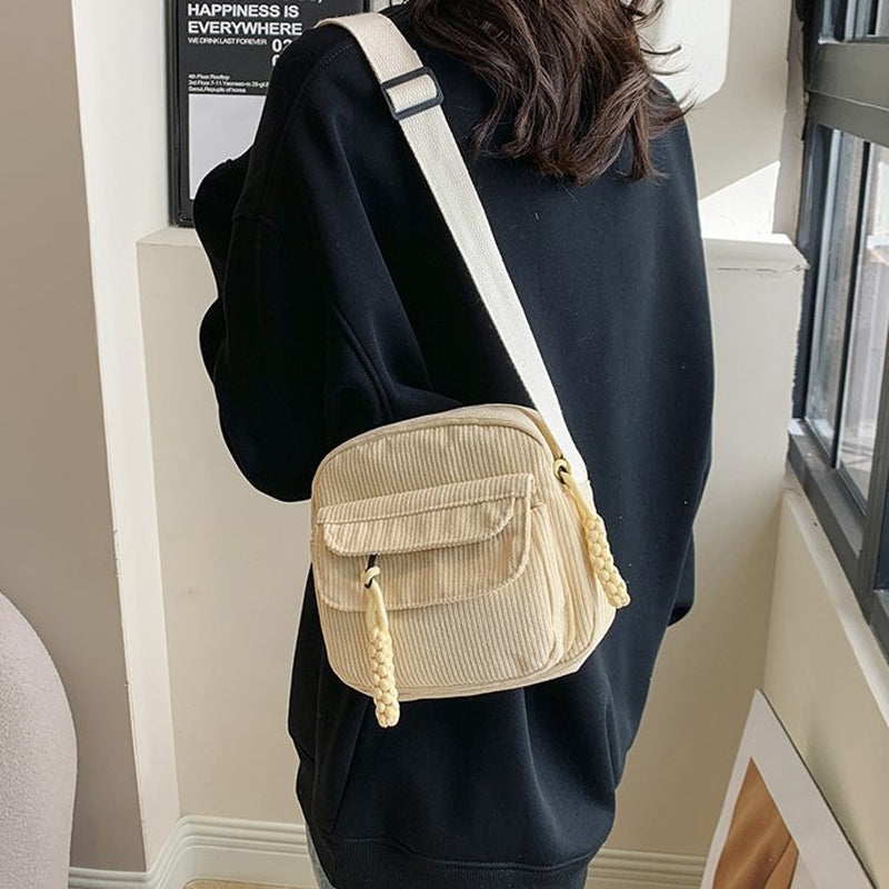 Everyday crossbody bag for women, combining functionality and fashion.
