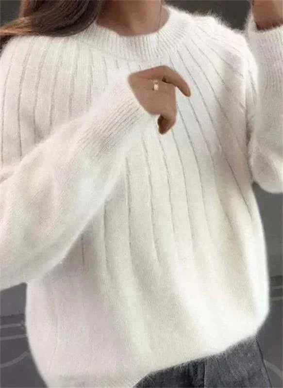 Cozy knit detail on the Sofie women's sweater, ideal for staying warm and stylish.