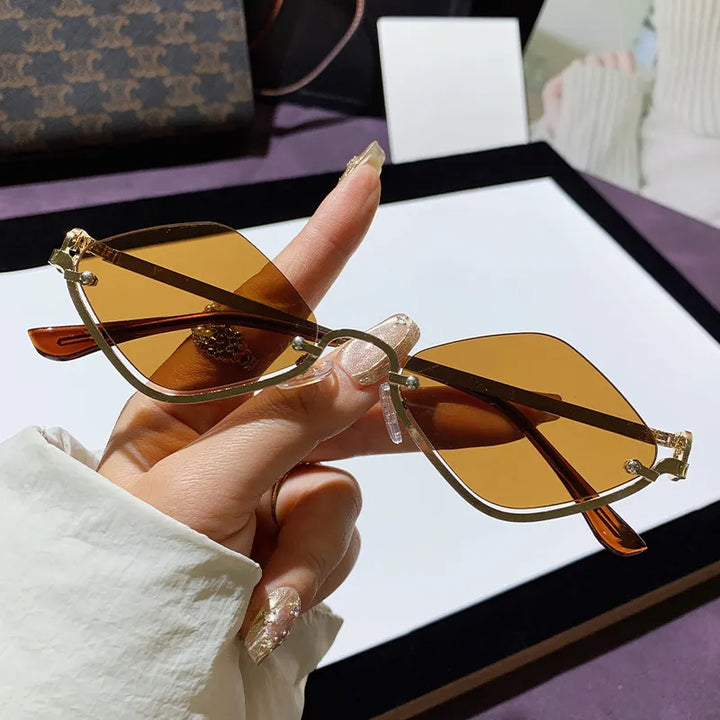 Fashionable geometric frame cat-eye sunglasses for women, UV400 protection