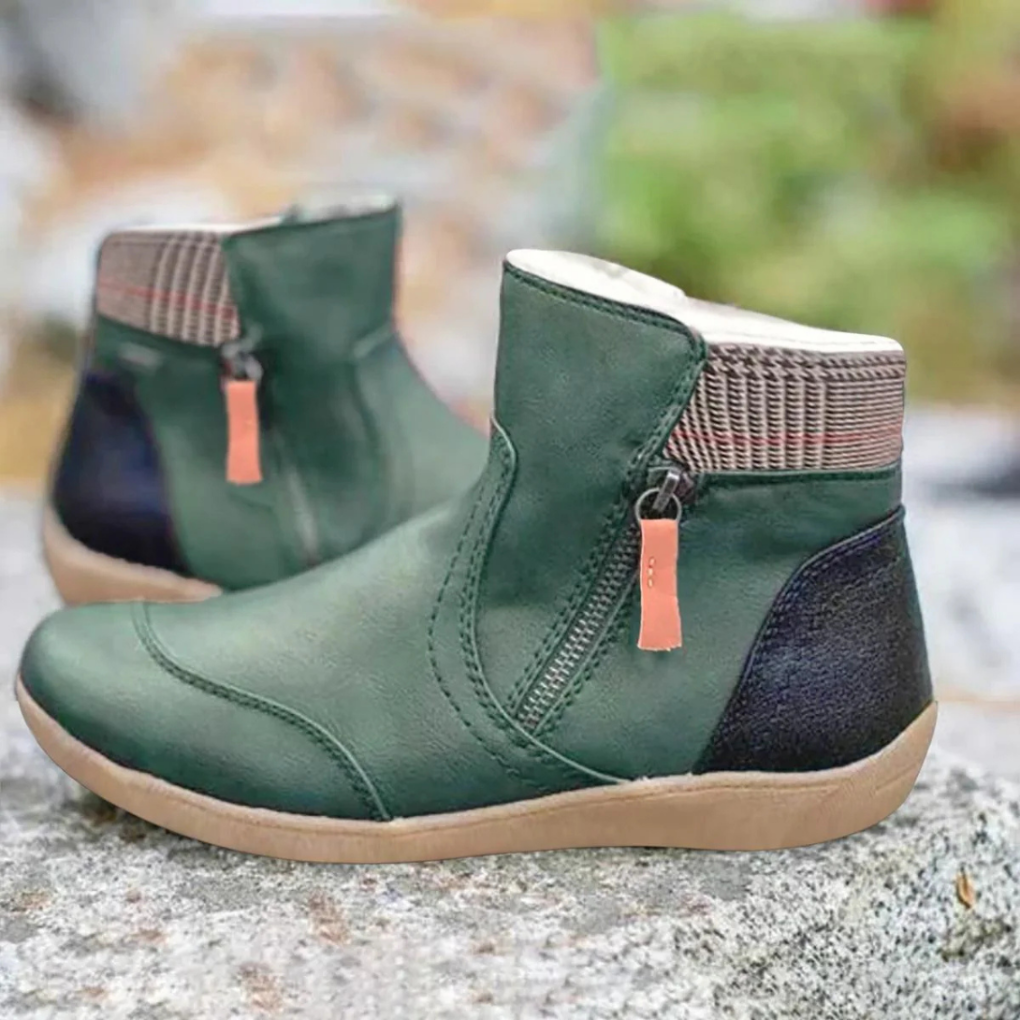 Women's weather-resistant winter boots in black, offering warmth and dryness.
