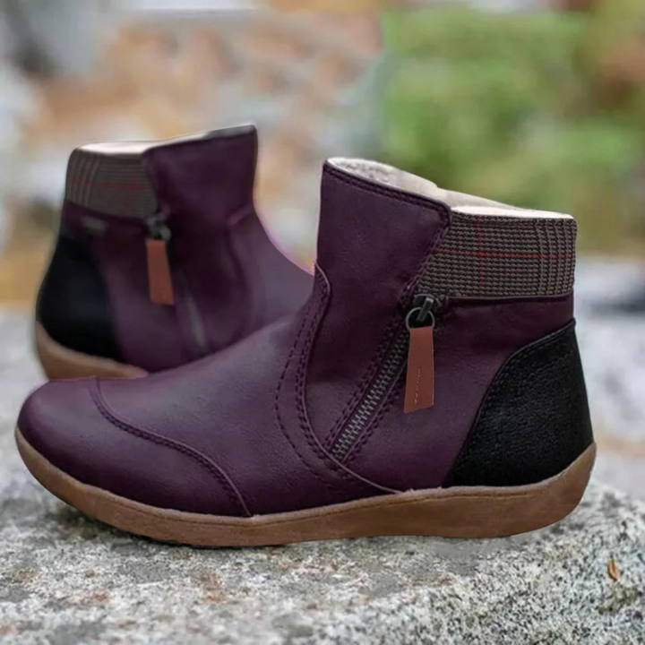 Stylish and practical women's casual boots, perfect for all weather conditions.