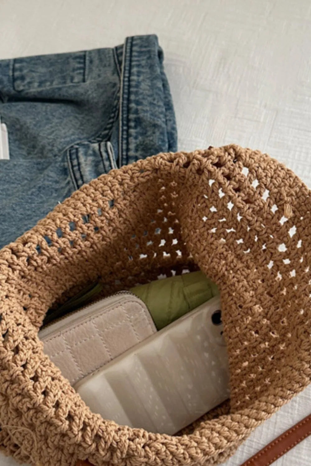 Versatile women's woven cotton bag, easily transitions from shoulder to crossbody.