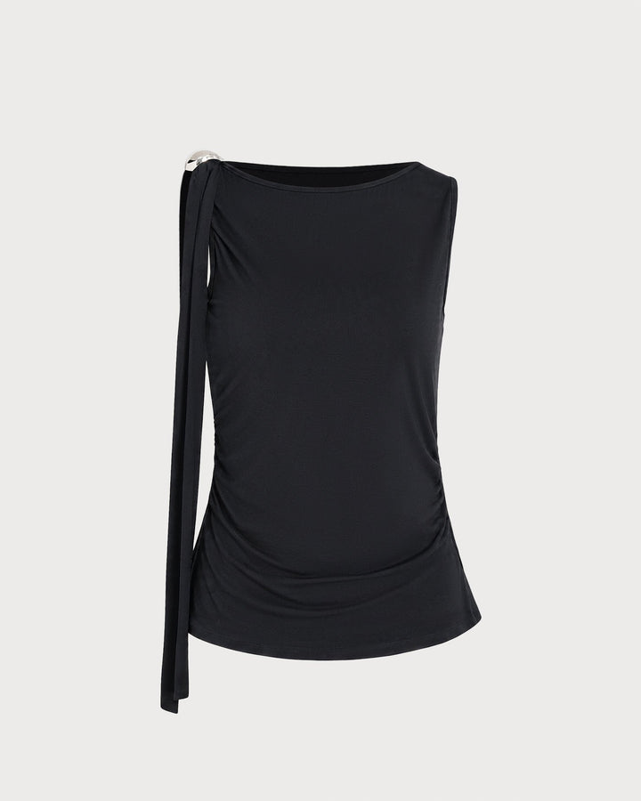 Chic women's sleeveless boat-neck wrap tank top, ideal for summer. Modern design with button detail.