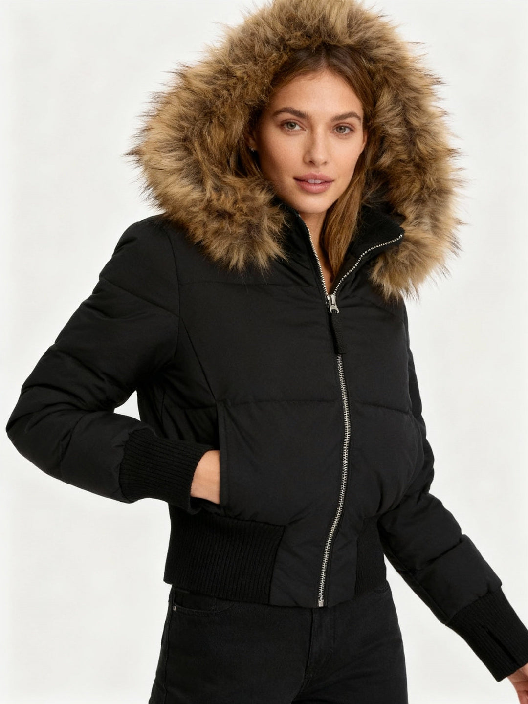 Women's slim fit quilted jacket, ideal for warmth and style in cold weather.
