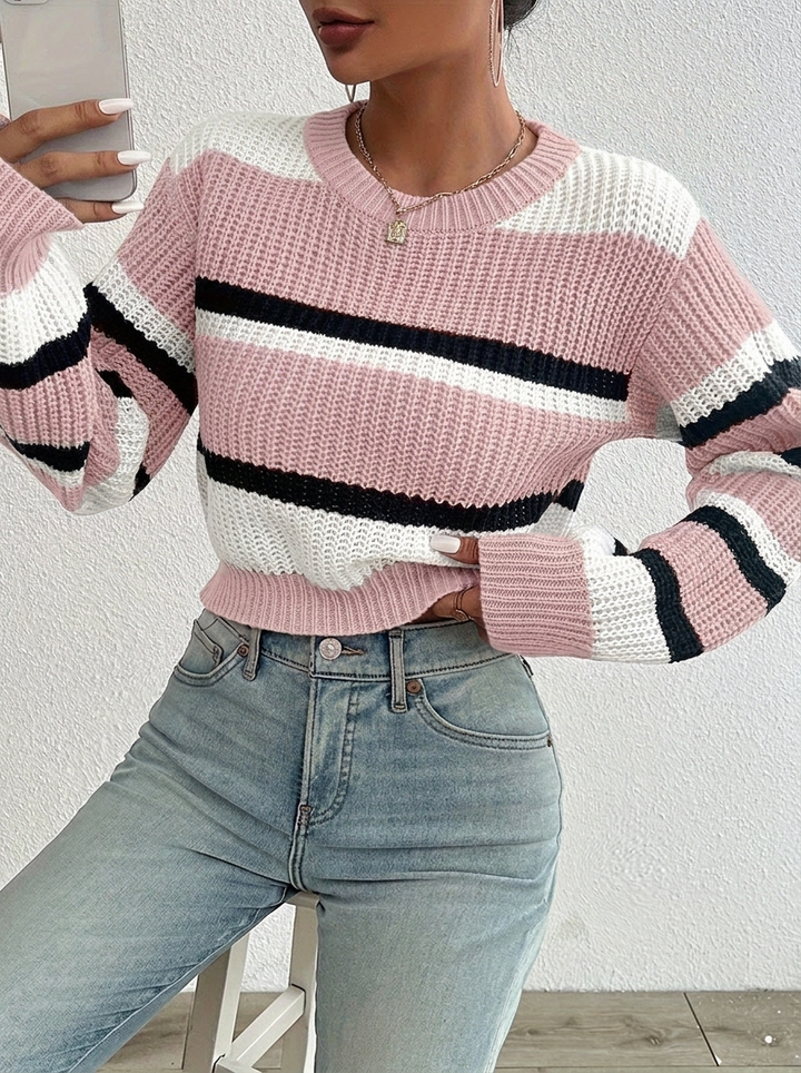 Stylish women's crew neck striped cropped knitted jumper. Perfect for effortless daily wear.