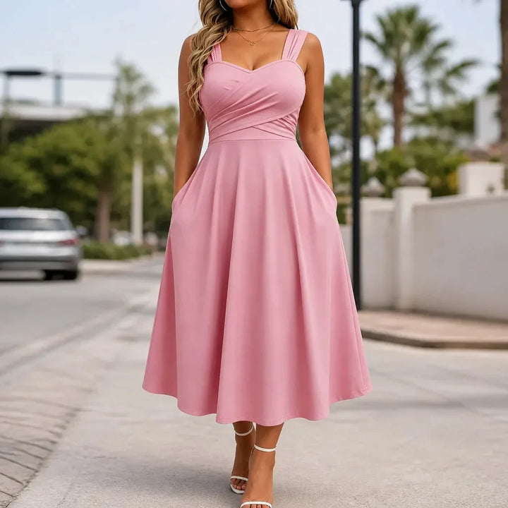 Versatile women's elegant midi dress with a sweetheart neckline, great for parties and formal events.