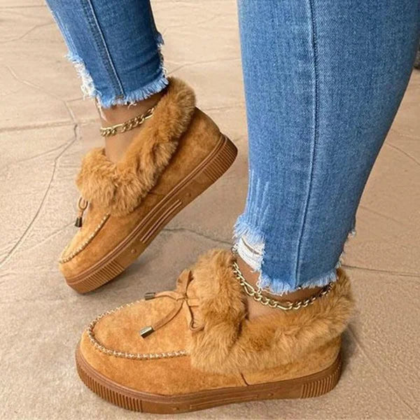 Comfortable women's slip-on loafers, cozy fluffy lining & platform sole for everyday wear.