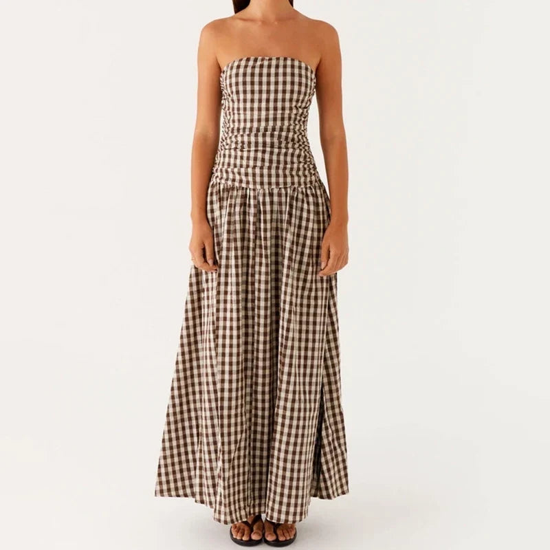 Effortless elegance: Women's printed strapless maxi sundress, ideal for beach, resort, or casual wear.