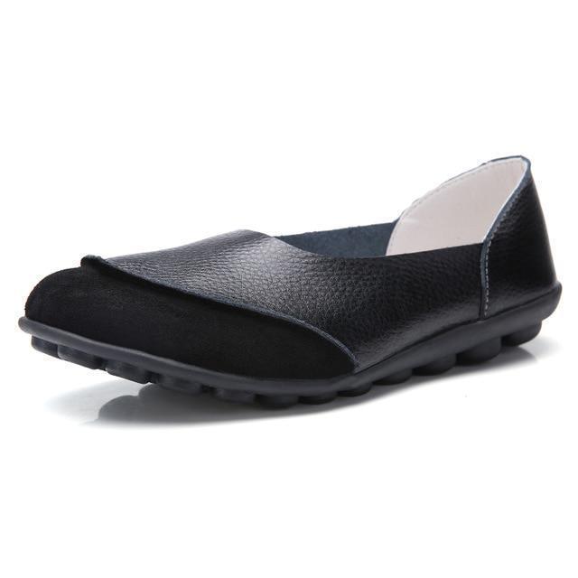Women's wide fit moccasins, slip-on for bunion comfort & stylish everyday wear.