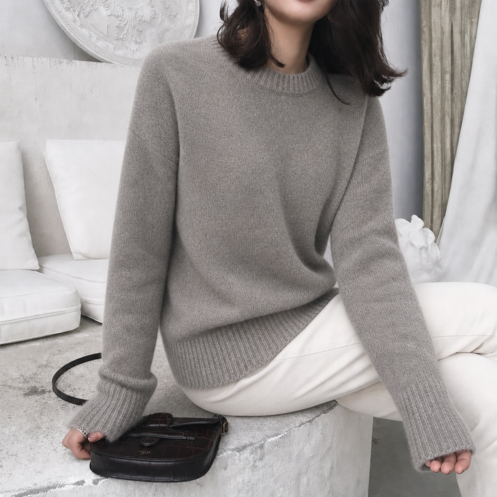 Women's oversized fluffy jumper with cozy crew neck & stylish balloon sleeves, perfect for winter casual wear.