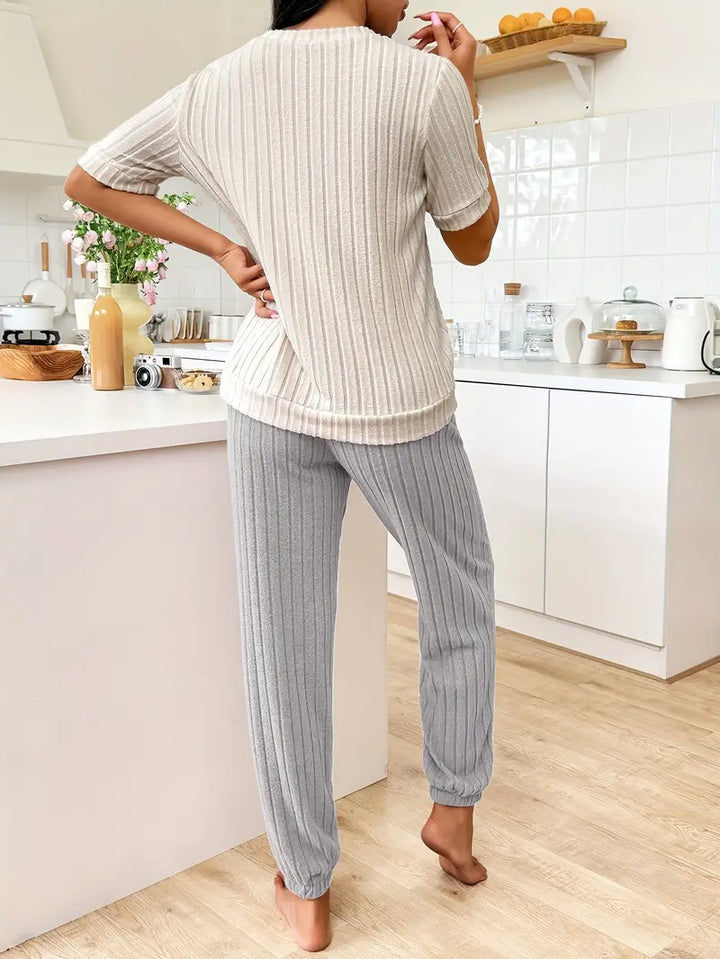 Women's heart print ribbed two-piece pyjama set, perfect for cozy sleepwear.