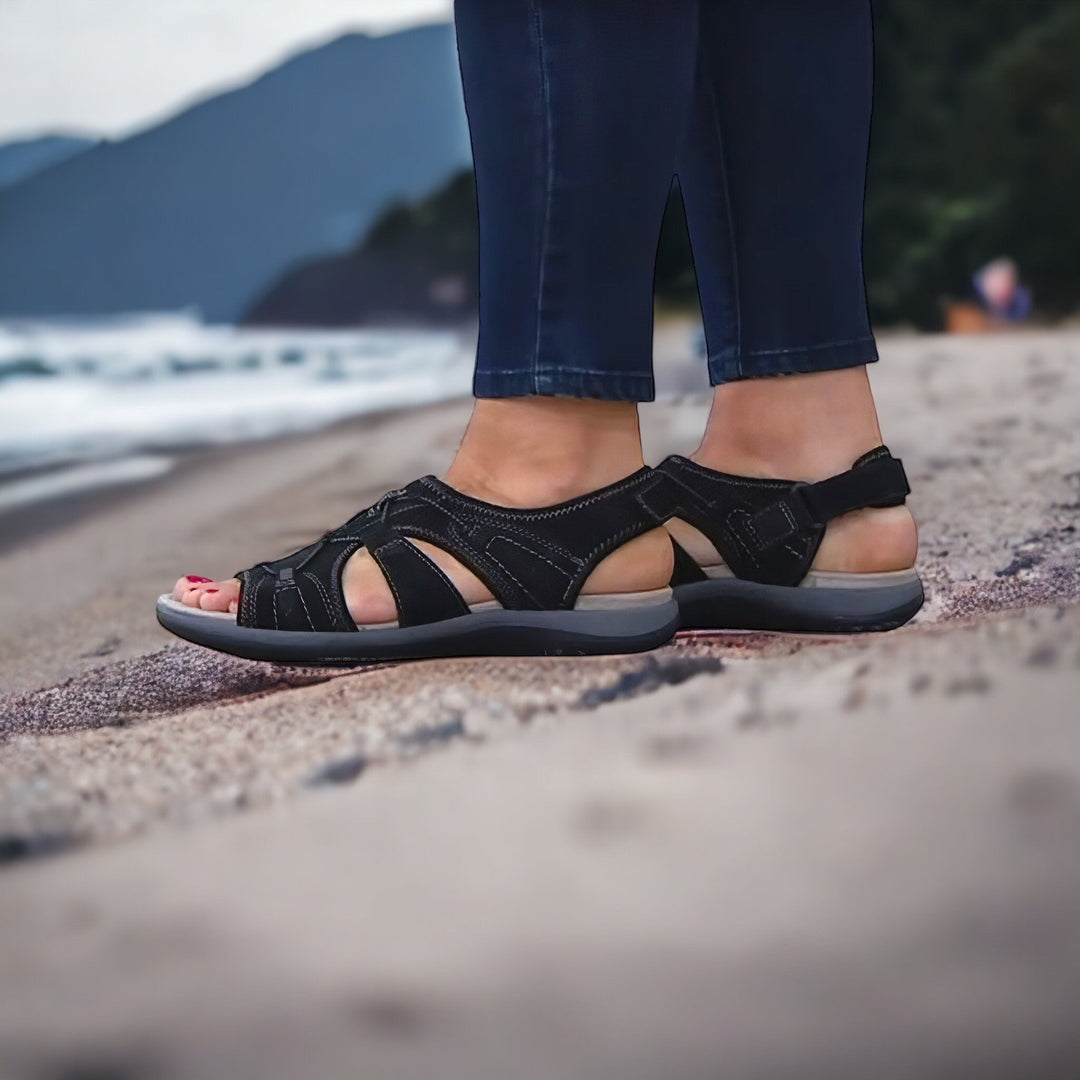 Comfortable women's sandals with arch support, perfect for summer walks & casual outings.